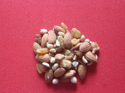 Diet Friendly Snacks Pack : Almonds+Peanuts+Raisins